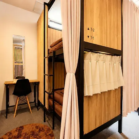 Namba Guesthouse Hive-2