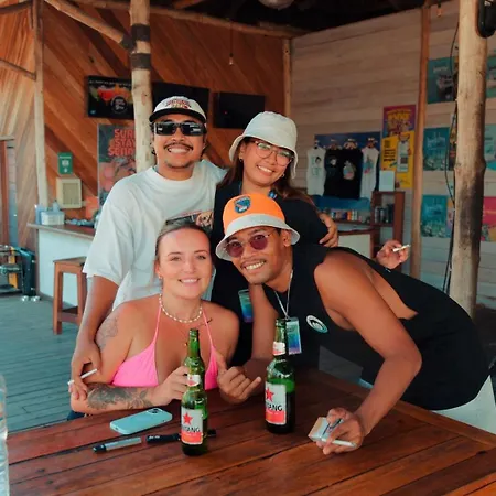 Mad Monkey Gili Trawangan-2
