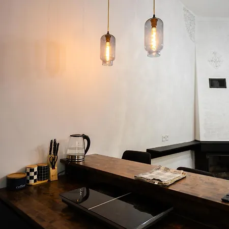 Fivehostel-2