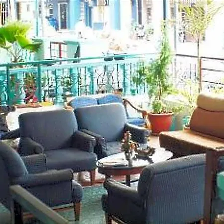 Casavilla Travellers Lodge-2