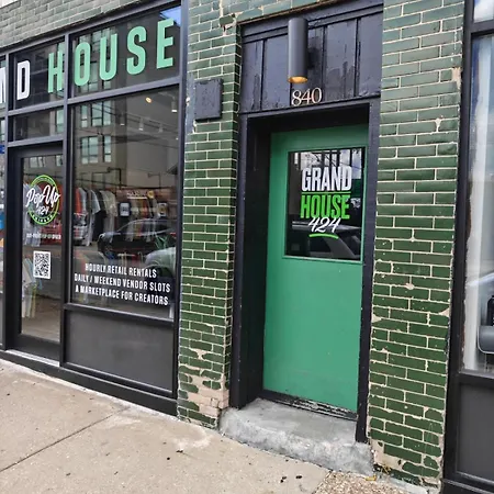Grand House 424-2
