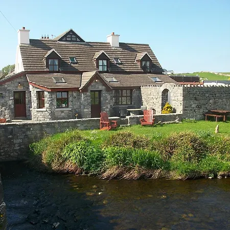 Aille River Tourist Hostel And Campsite Doolin-3