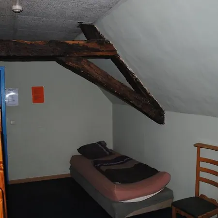 Charlie Rockets Youth Hostel-2