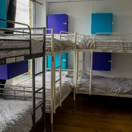 Wicked Hostels - Calgary-2