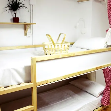 Picnic Dreams Boutique Hostel-2