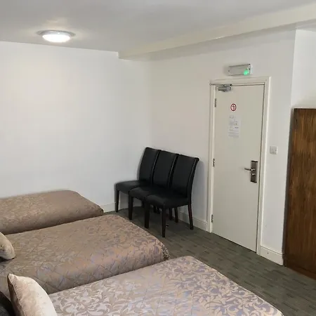 Brighton Beach Inn Hostel-2