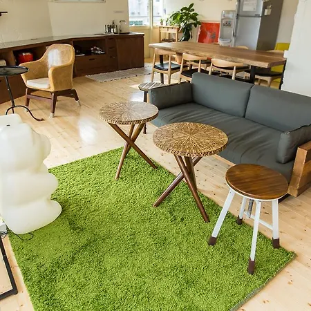 Mr. Lobster'S Secret Den Design Hostel-3