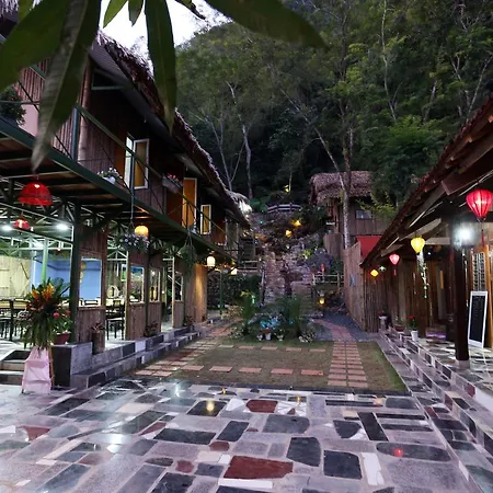 Green Hill Hostel & Tour-2