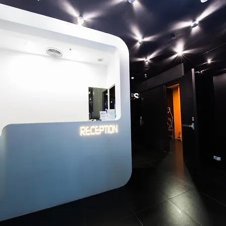 Sleepbox Hostel-3