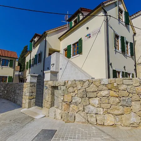 Hostel Dvor-3