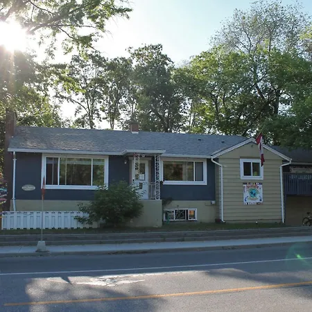 Kelowna International Hostel-3