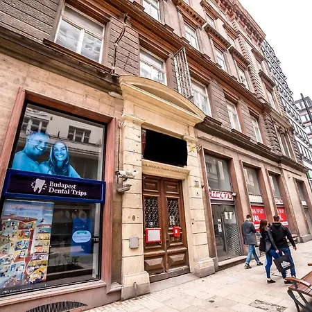 2B Hostel & Rooms-2