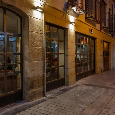 Winederful Hostel & Cafe-2