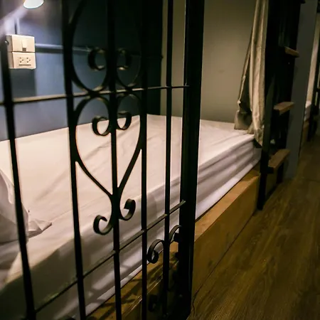 Silom Space Hostel-3