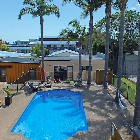Bay Adventurer Backpackers & Apartments-2