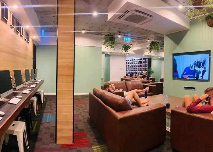 Down Under Hostels Gold Coast