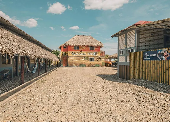 The Barrel Hostel Popoyo