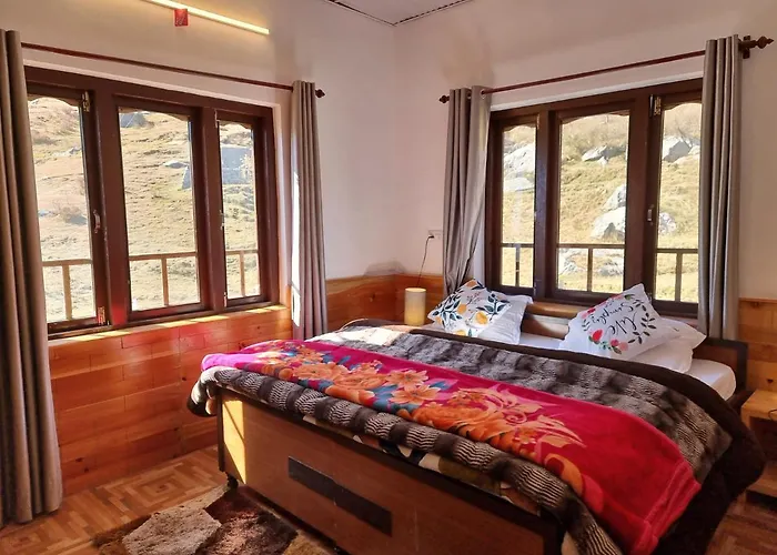 Zostel Rajgundha Hostel Bir 