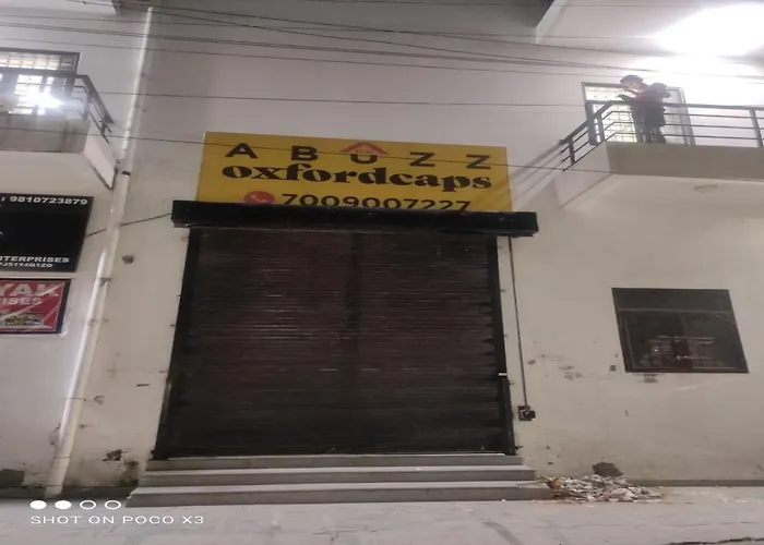 Abuzz Oxfordcaps Rohini Delhi Hostel New Delhi