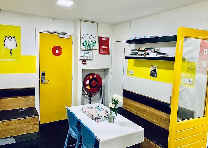 The White Tulip Hostel Amsterdam