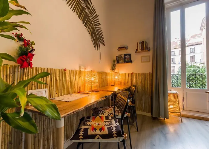 Social - Coliving & Coworking - Madrid Hostel