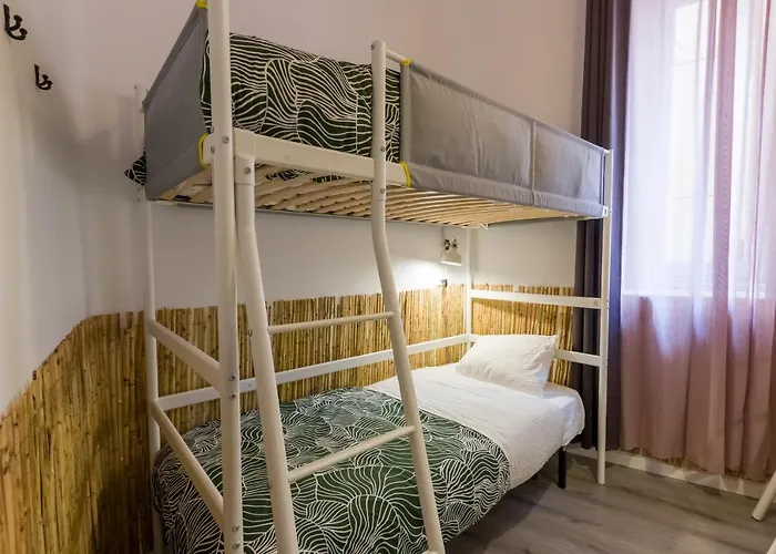 Social - Coliving & Coworking - Madrid Hostel