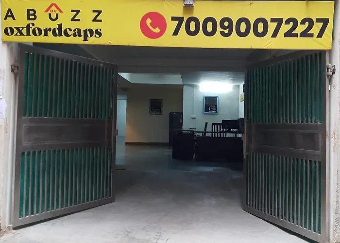 Abuzz Oxfordcaps Shahpurjaat Delhi - For Females Only Hostel New Delhi