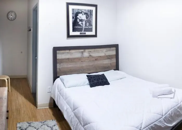 Jazz On Columbus Circle Hostel New York