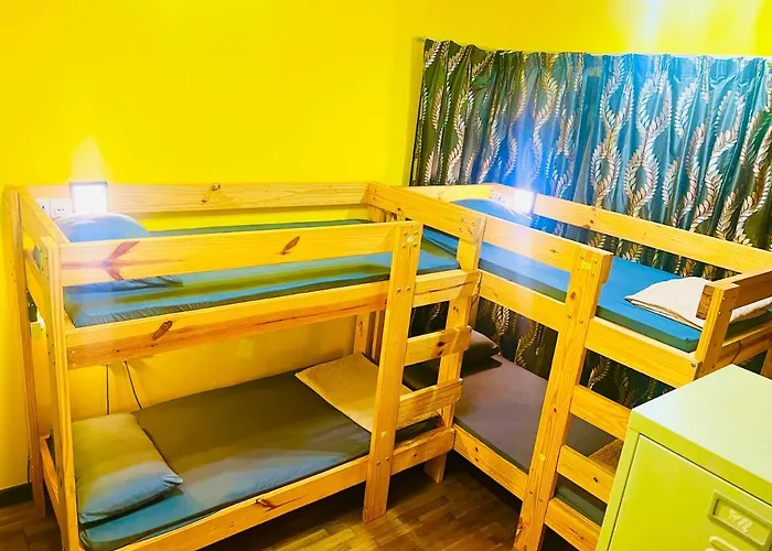 Regalia Skypool Klcc Hostel Kuala Lumpur