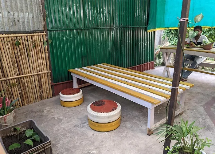 Mezenga Backpackers Hostel Guwahati