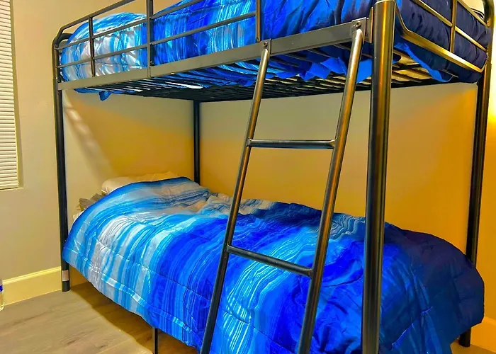 Stop Inn Stay Hostel Houston