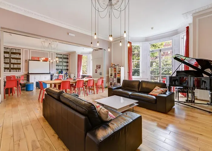 Lee Abbey London Hostel