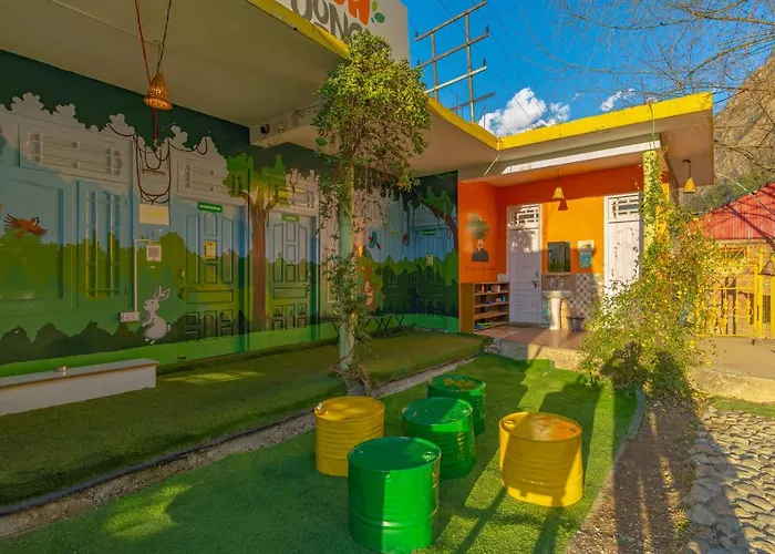 Jungle Hostel By Whoopers Kasol