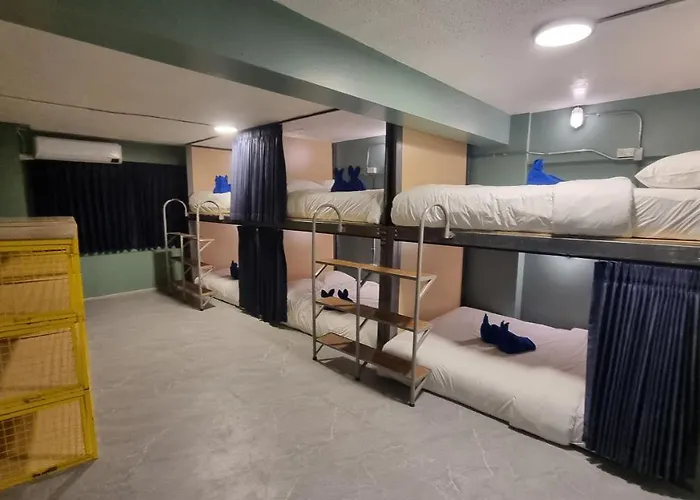 Glur Hostel Pattaya Walking Street