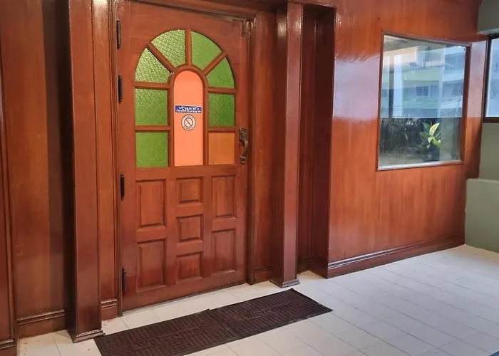 Glur Hostel Pattaya Walking Street