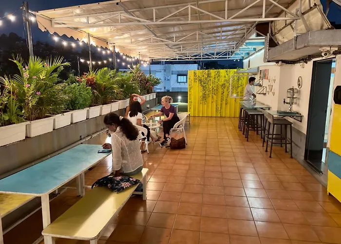 Locomo Hostel Og - Stay Work Eat Mumbai