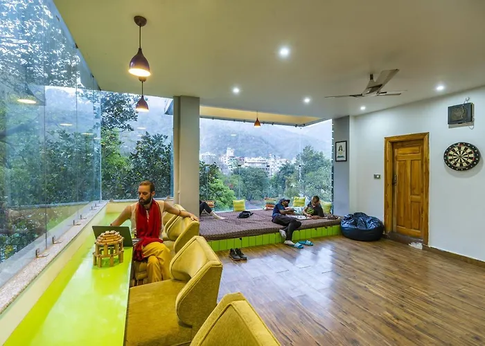 Zostel Rishikesh, Tapovan