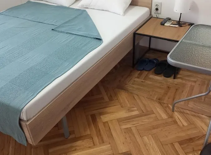 Airport Md Rooms Belgrade