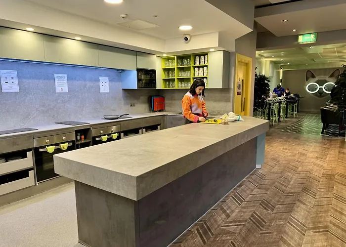 Kinlay Hostel Eyre Square - Best Hostel In Ireland 2025 Galway