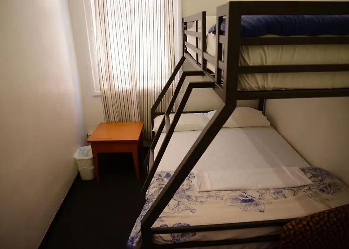 Maze Backpackers - Sydney Hostel
