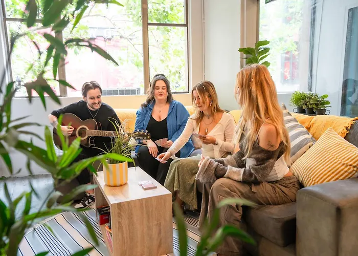 Mad Monkey East Side Hostel Sydney