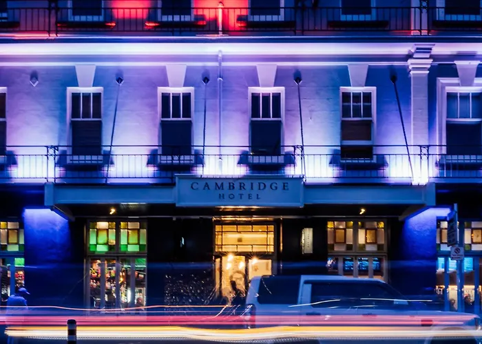 The Cambridge Hotel & Backpackers Wellington