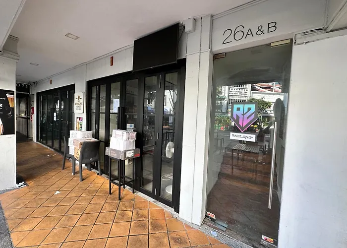 Radzone Hostel Singapore