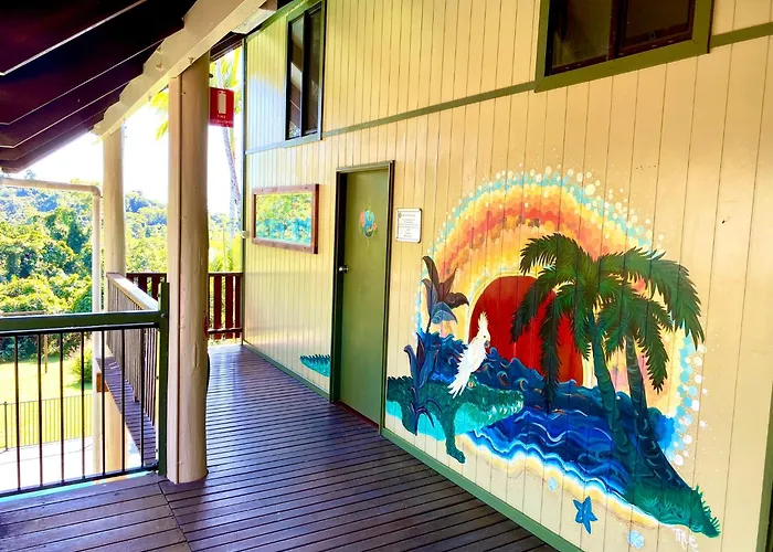 Jackaroo Treehouse Rainforest Retreat Mission Beach