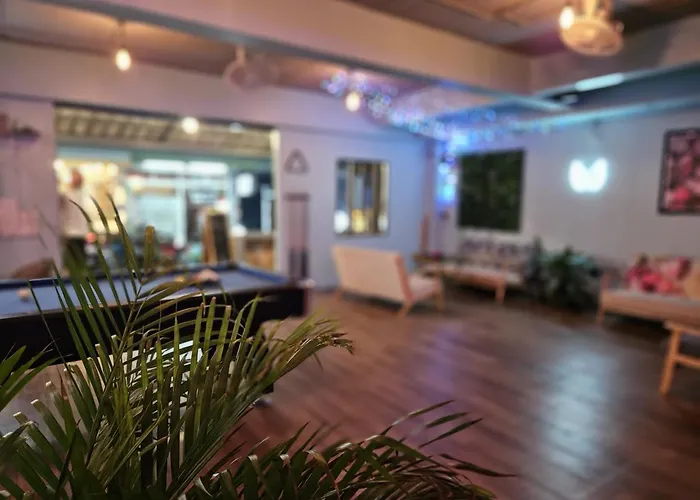 Tiki Tribe Bar & Hostel Ko Tao