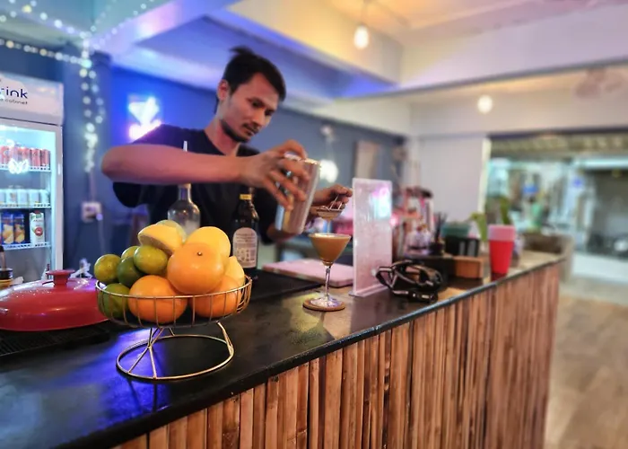 Tiki Tribe Bar & Hostel Ko Tao