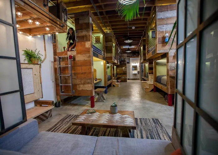 Podshare East Hollywood Hostel Los Angeles