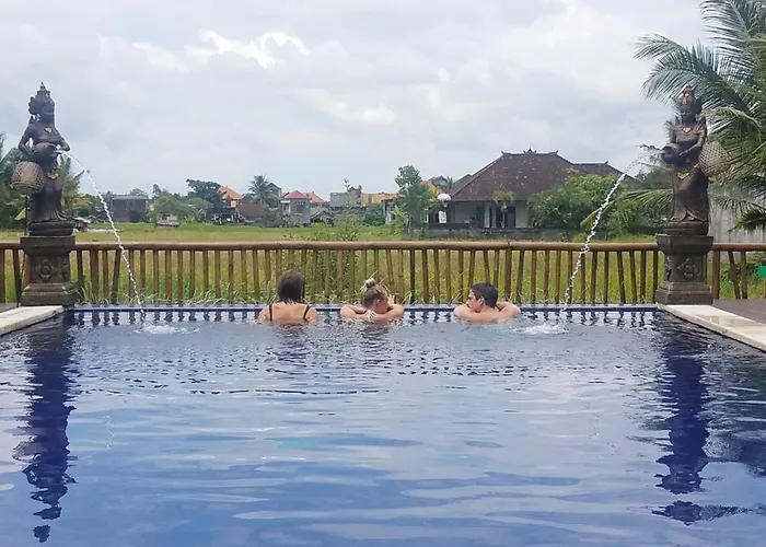 Green Paddy Hostel & Villa Ubud 