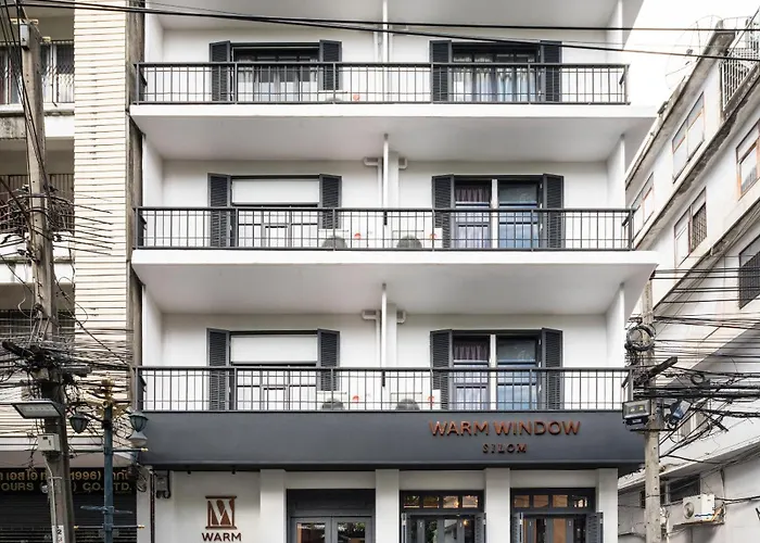 Warm Window Silom Hostel Bangkok