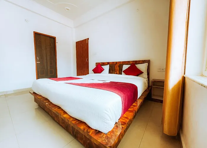 Hot - House Of Travellers, Rishikesh Hostel